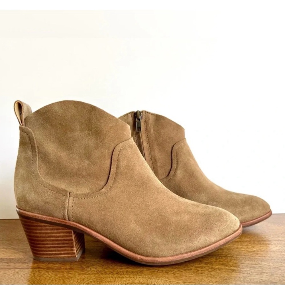 UGG Kingsburg Ankle Boot Coffee Grounds Tan Beige Suede Heel Booties sz 7 used